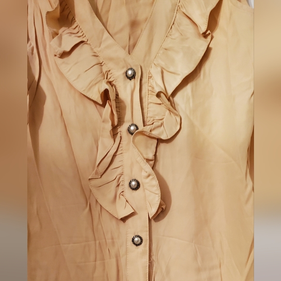 Ruffle V Pearl Buttons Women Sleeveless Shirt w Deep V Neckline - Picture 5 of 11